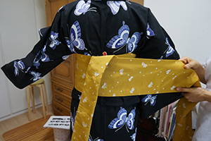 How to wear a Yukata / How to make Obi